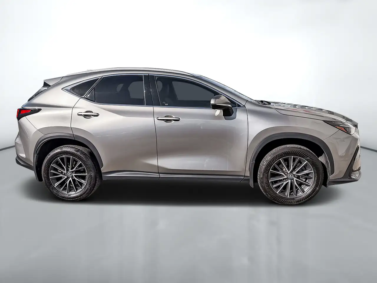 Lexus NX - Image 8
