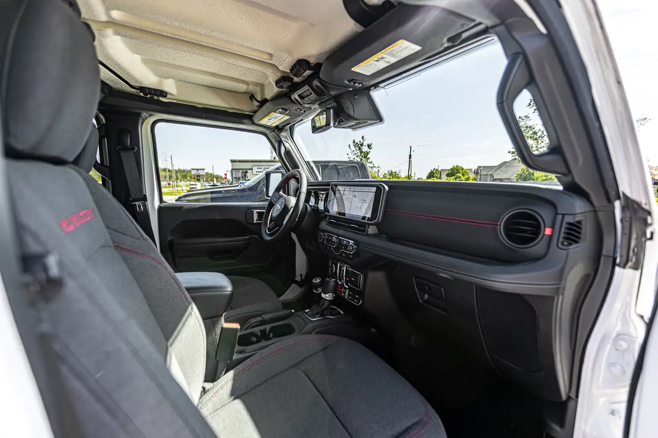 Jeep Wrangler - Image 29