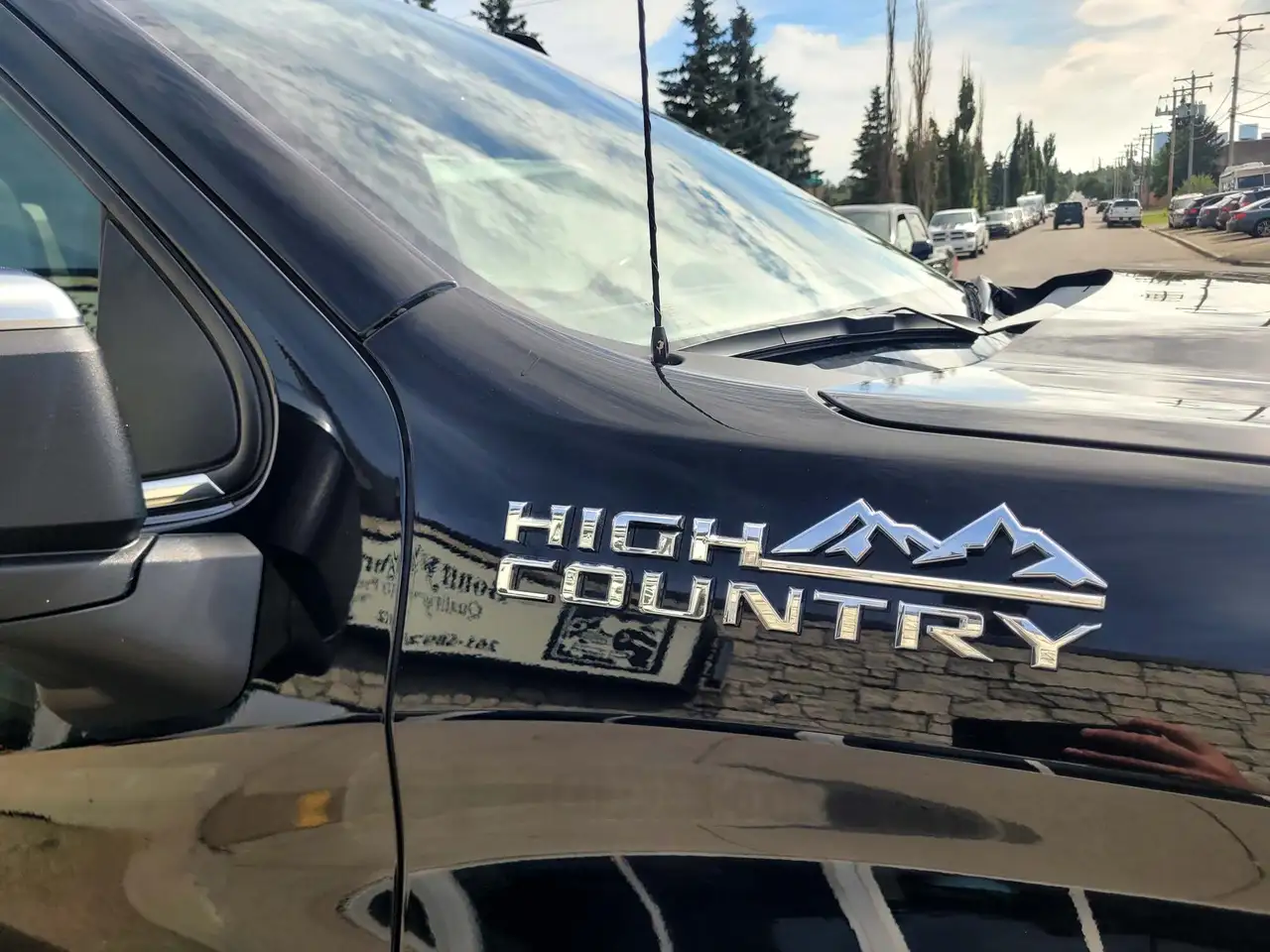 Chevrolet Silverado 1500 - Image 8