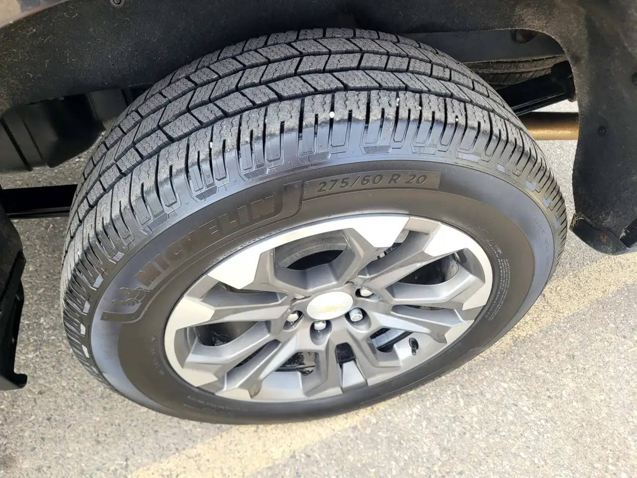 Chevrolet Silverado 1500 - Image 19