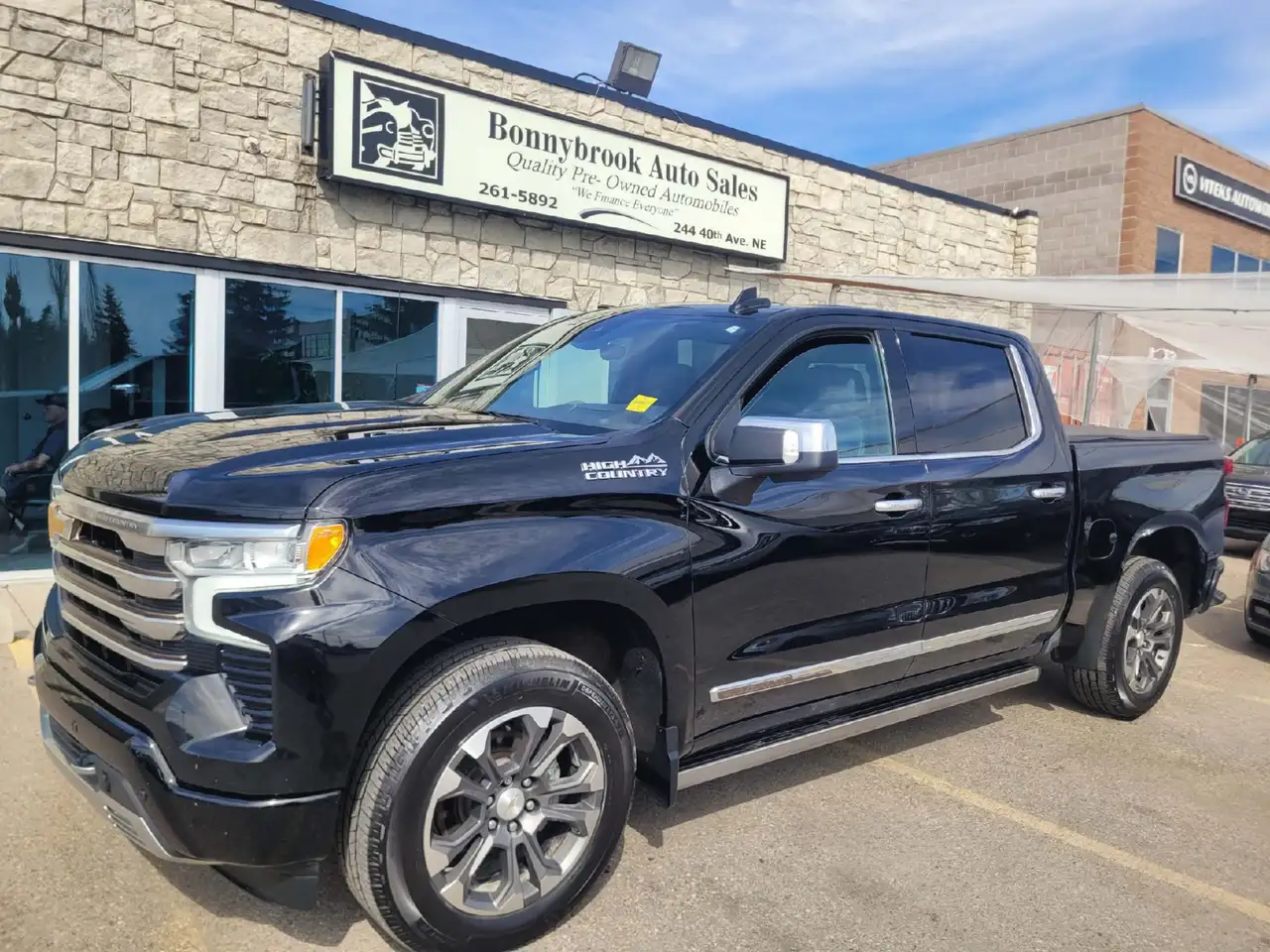 Chevrolet Silverado 1500 - Image 2