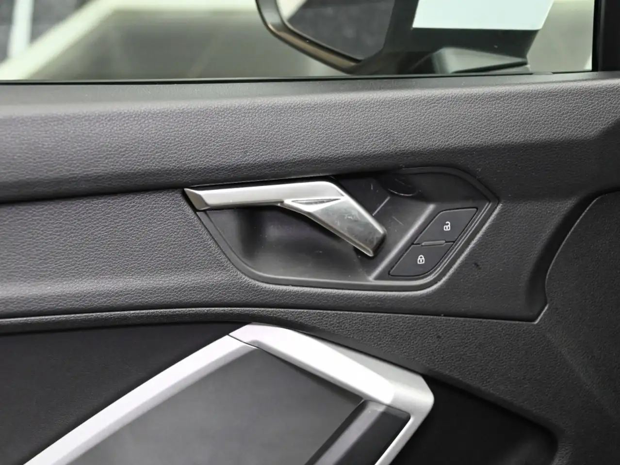 Audi Q3 - Image 21