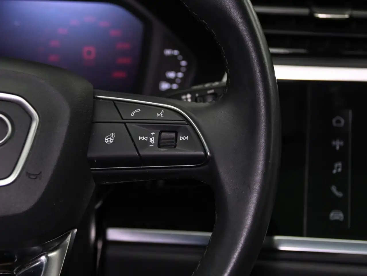 Audi Q3 - Image 20