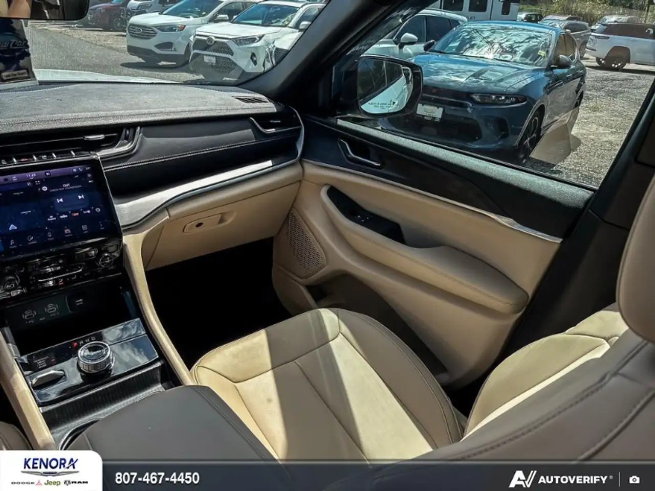 Jeep Grand Cherokee - Image 25