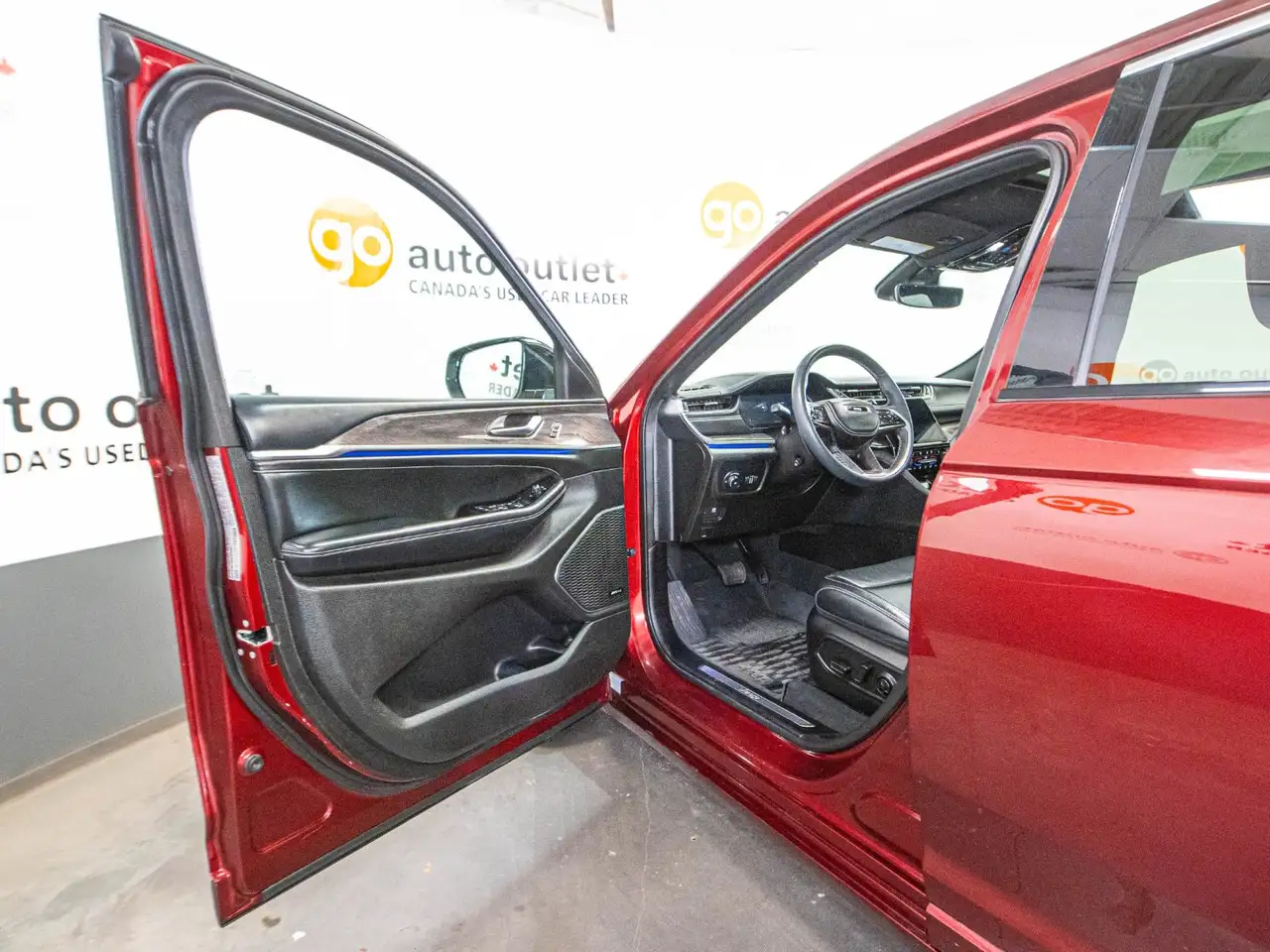 Jeep Grand Cherokee - Image 14