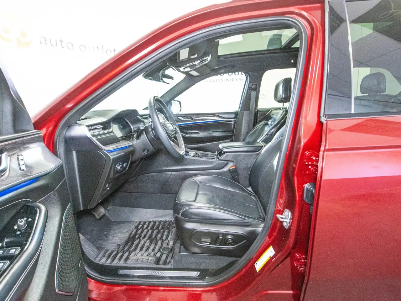 Jeep Grand Cherokee - Image 15