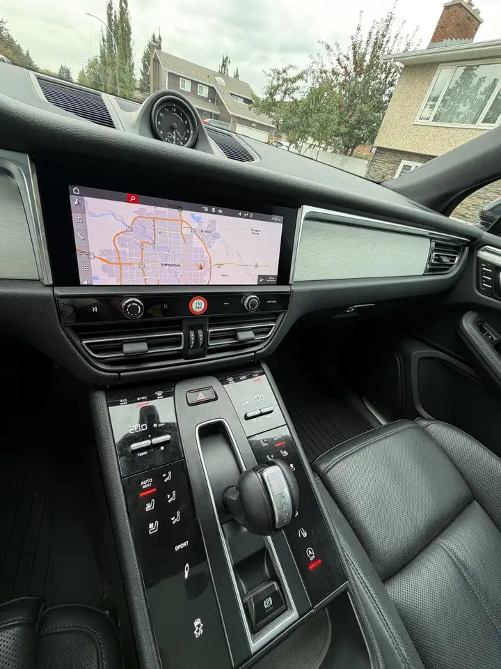 Porsche Macan - Image 5