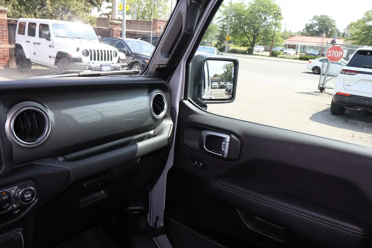 Jeep Wrangler - Image 7