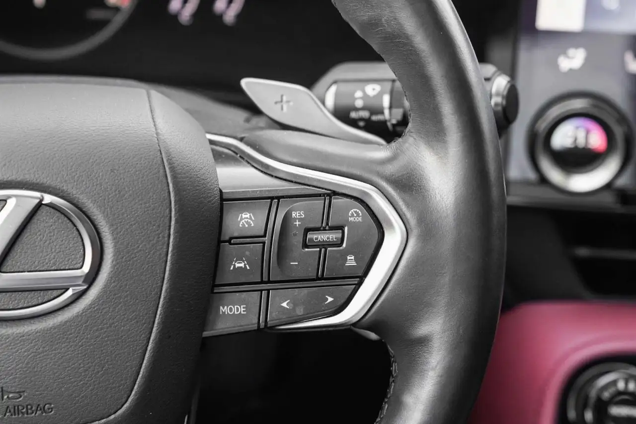 Lexus NX - Image 26