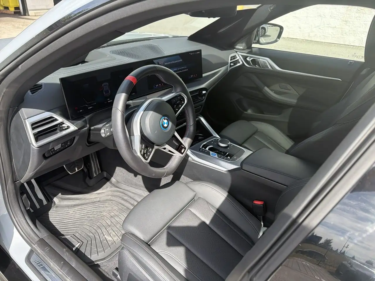 BMW i4 - Image 7