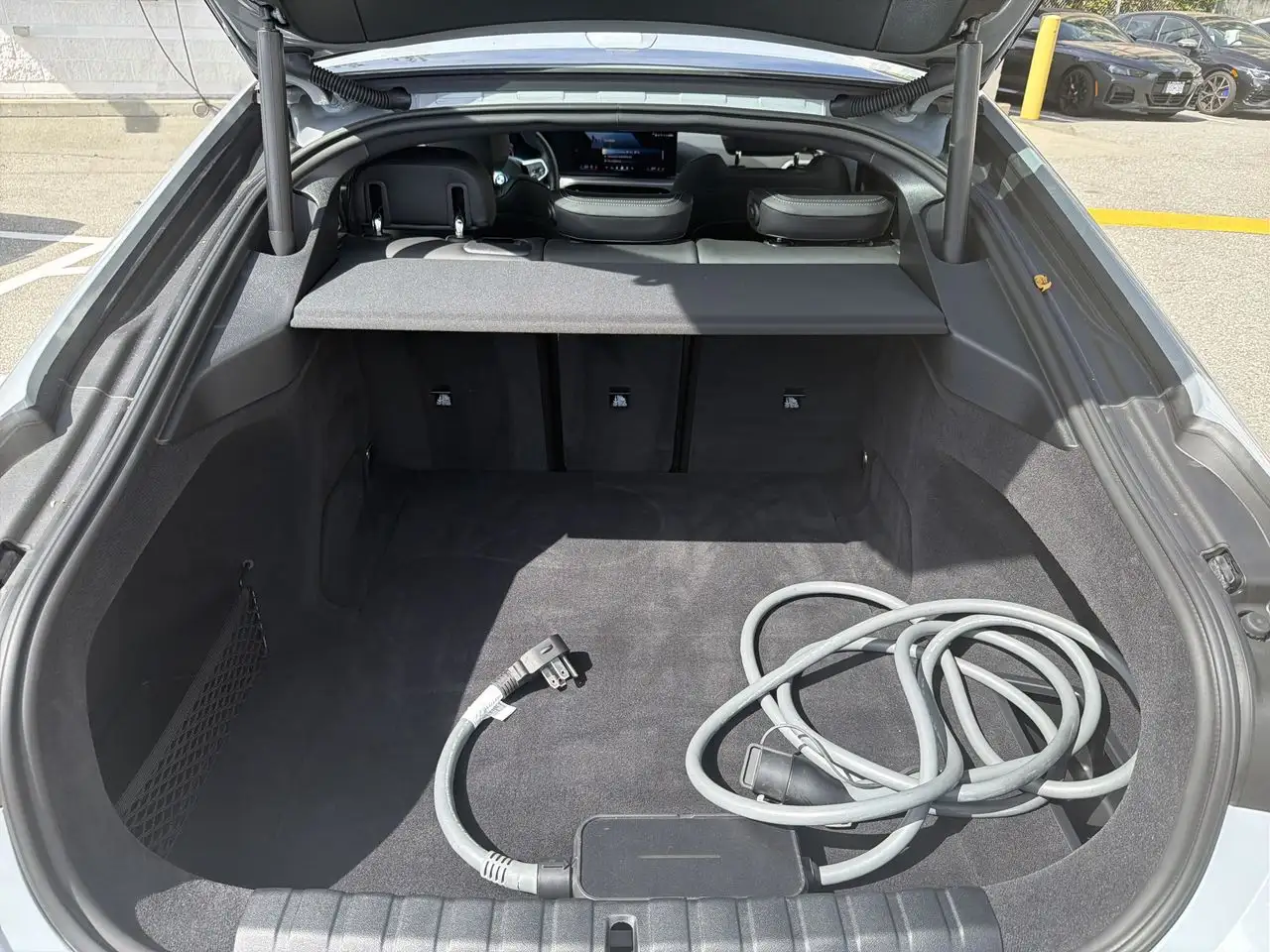 BMW i4 - Image 18