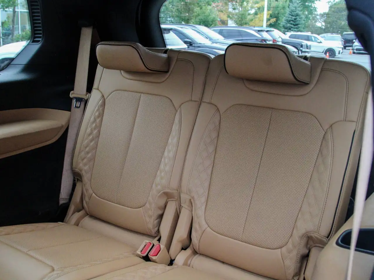 Jeep Grand Cherokee - Image 15