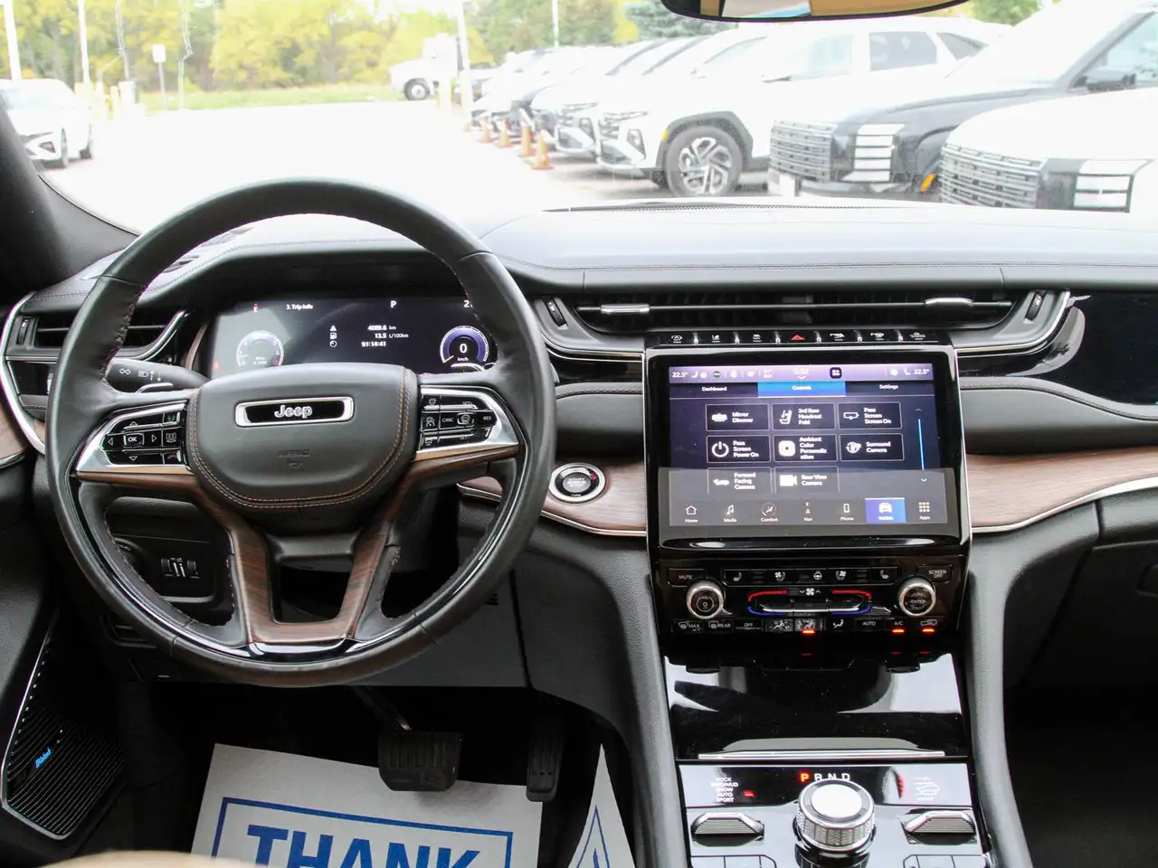 Jeep Grand Cherokee - Image 16