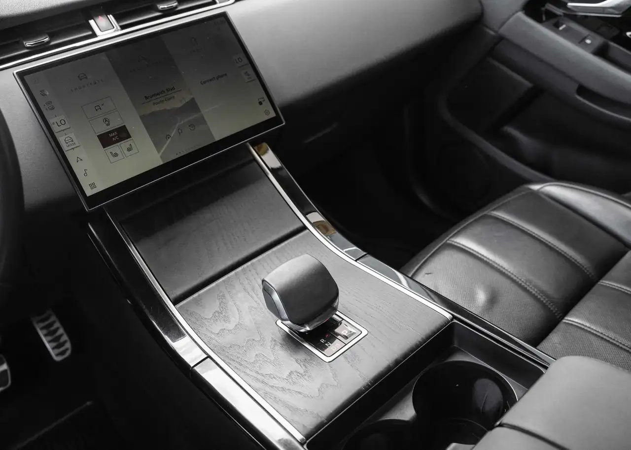 Land Rover Range Rover - Image 28