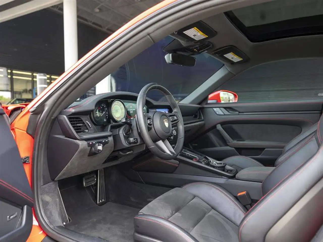 Porsche 911 - Image 21