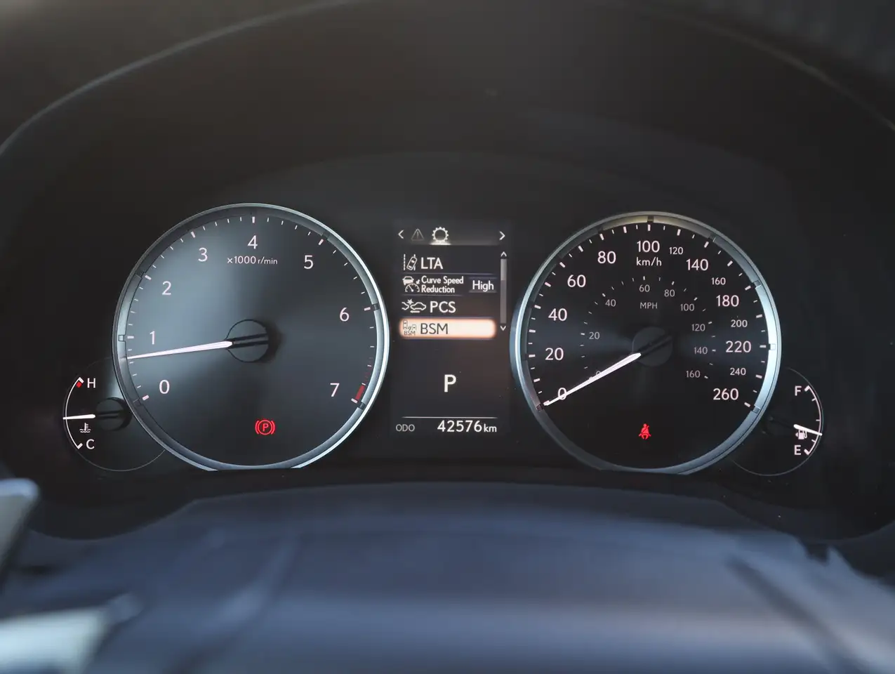 Lexus IS - Image 14