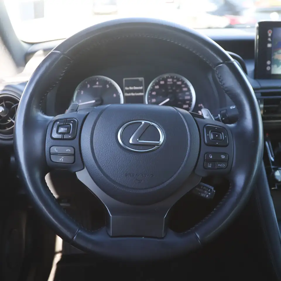 Lexus IS - Image 24
