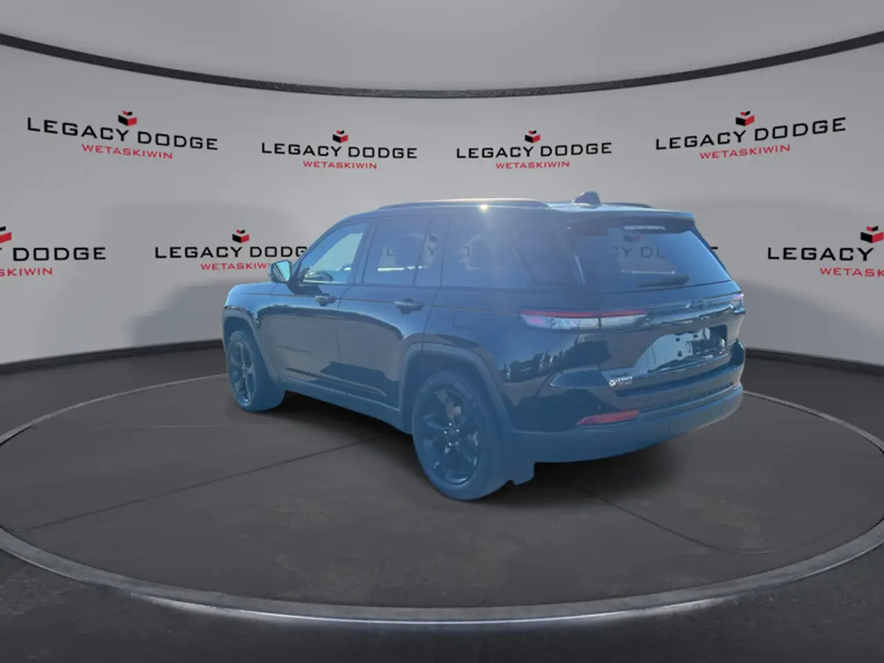 Jeep Grand Cherokee - Image 6