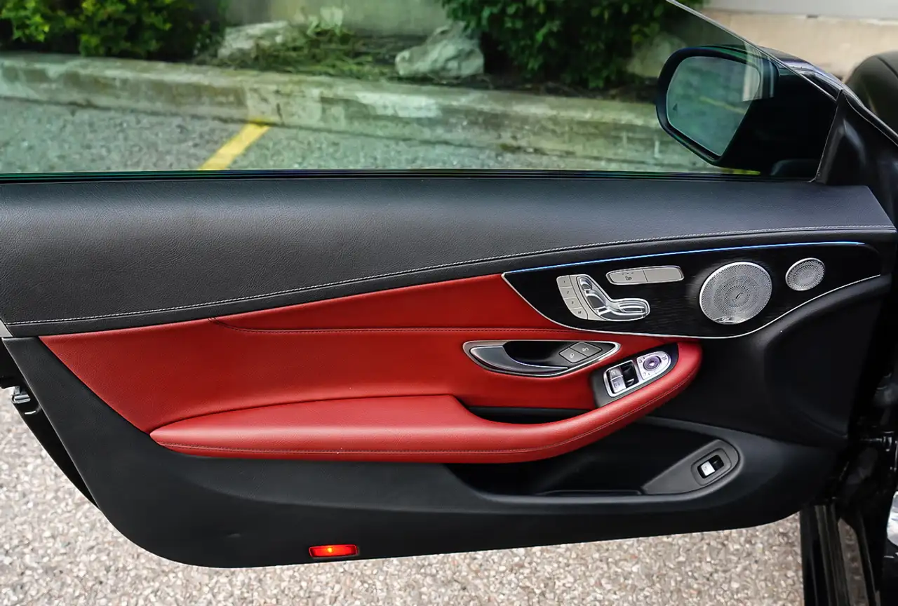 Mercedes-Benz C-Class - Image 10