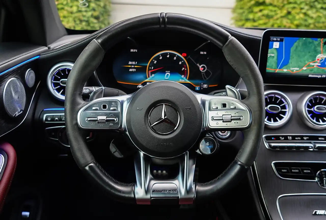 Mercedes-Benz C-Class - Image 19