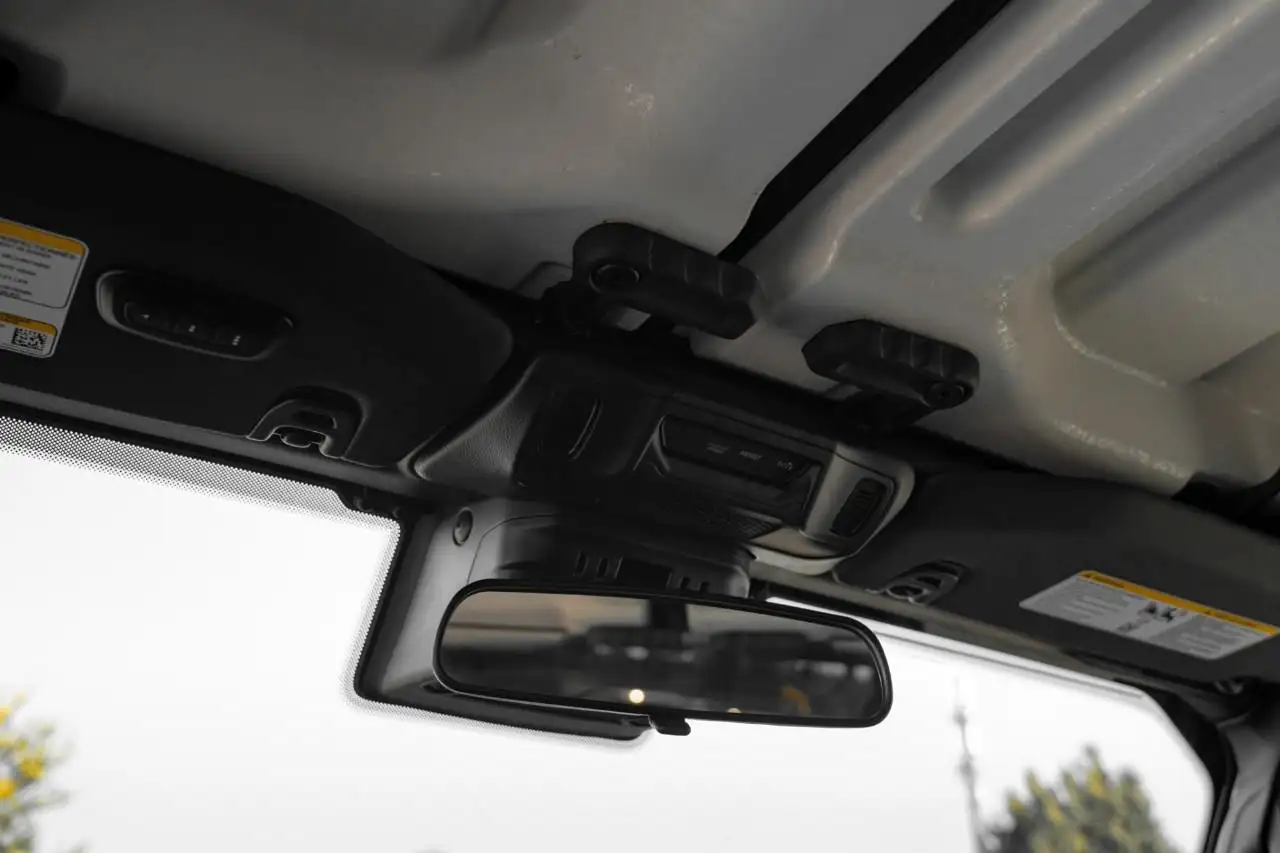 Jeep Wrangler - Image 19