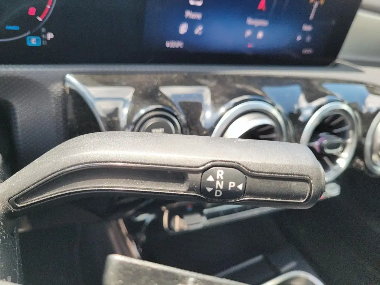 Mercedes-Benz CLA - Image 15