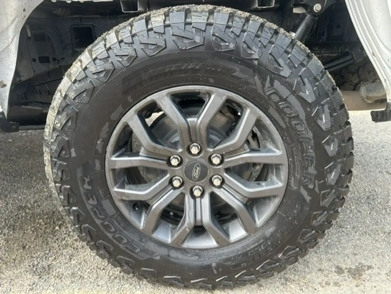 Ford F-150 - Image 11