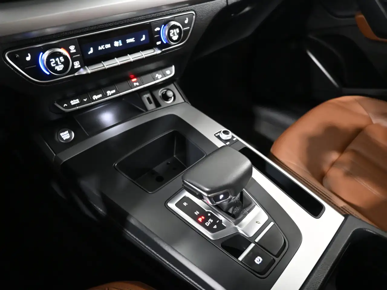 Audi Q5 - Image 21