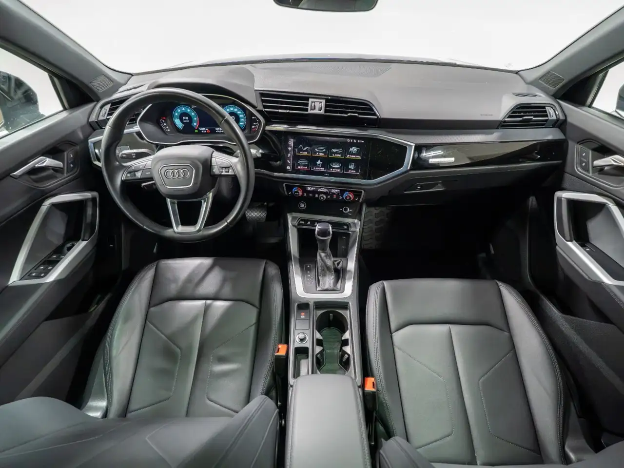 Audi Q3 - Image 28