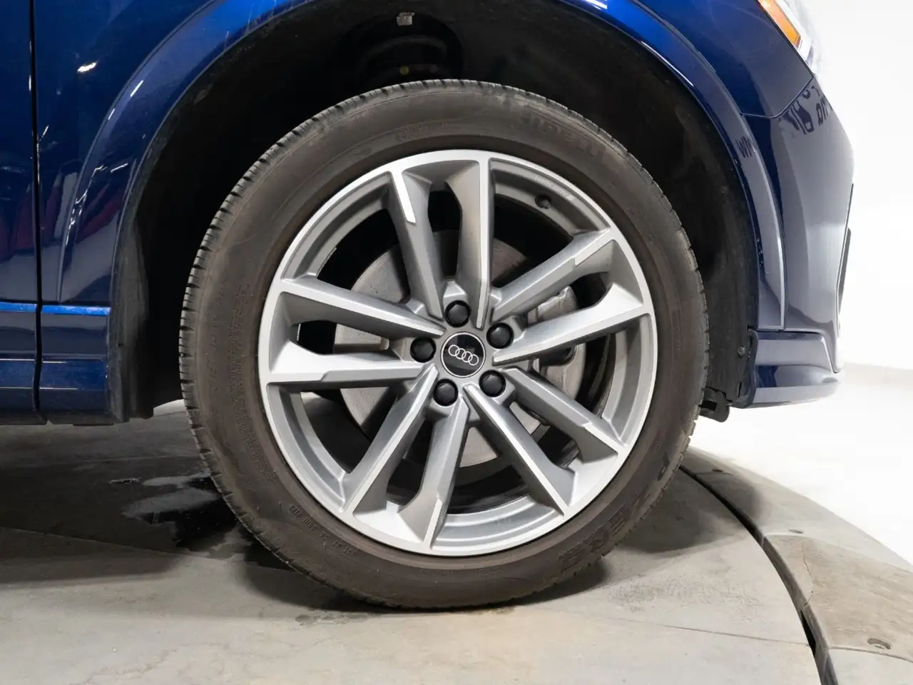 Audi Q3 - Image 32