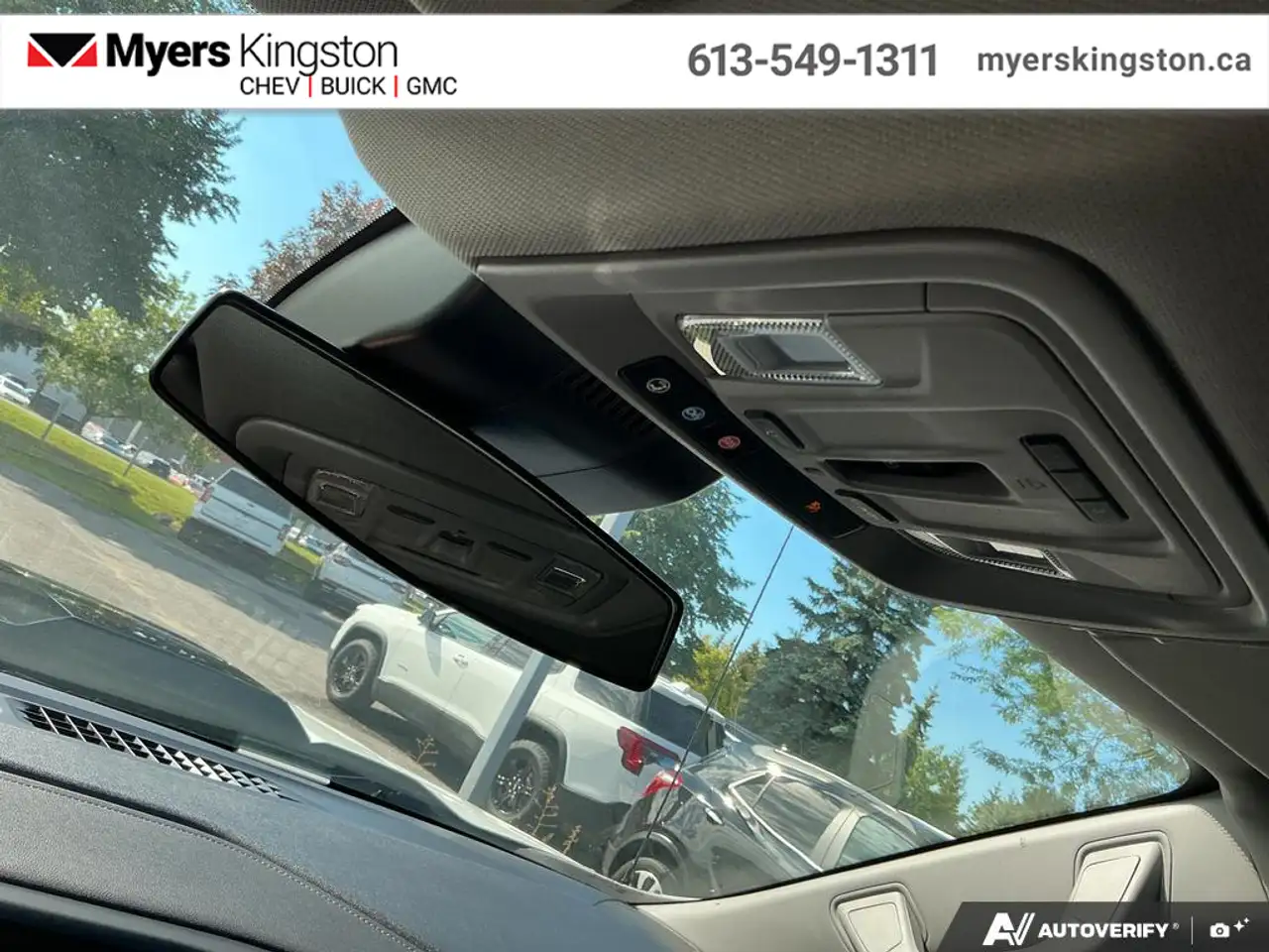 Chevrolet Silverado 1500 - Image 23