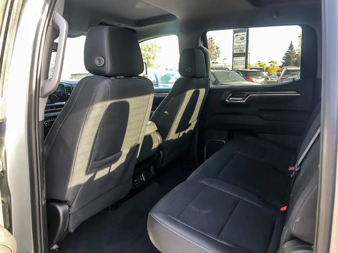 Chevrolet Silverado 1500 - Image 26
