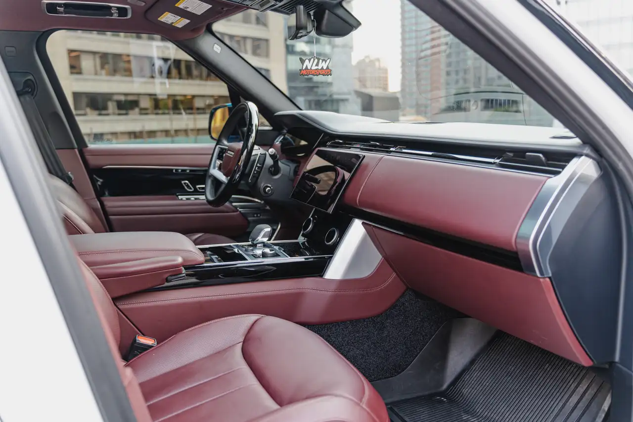 Land Rover Range Rover - Image 18