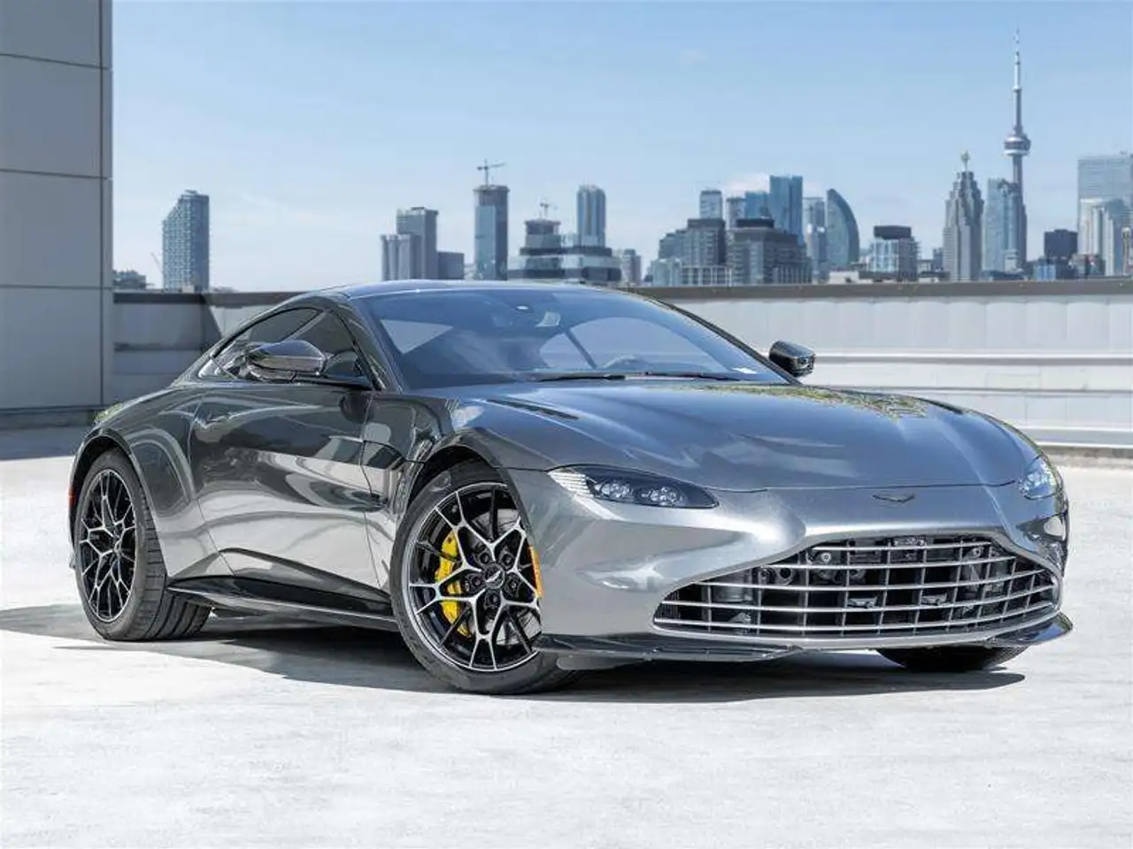 Aston Martin Vantage