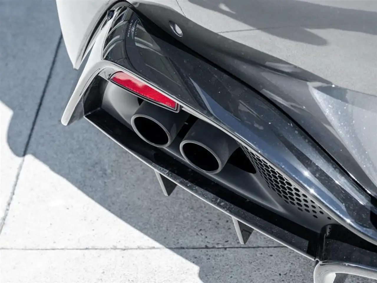 Aston Martin Vantage - Image 41