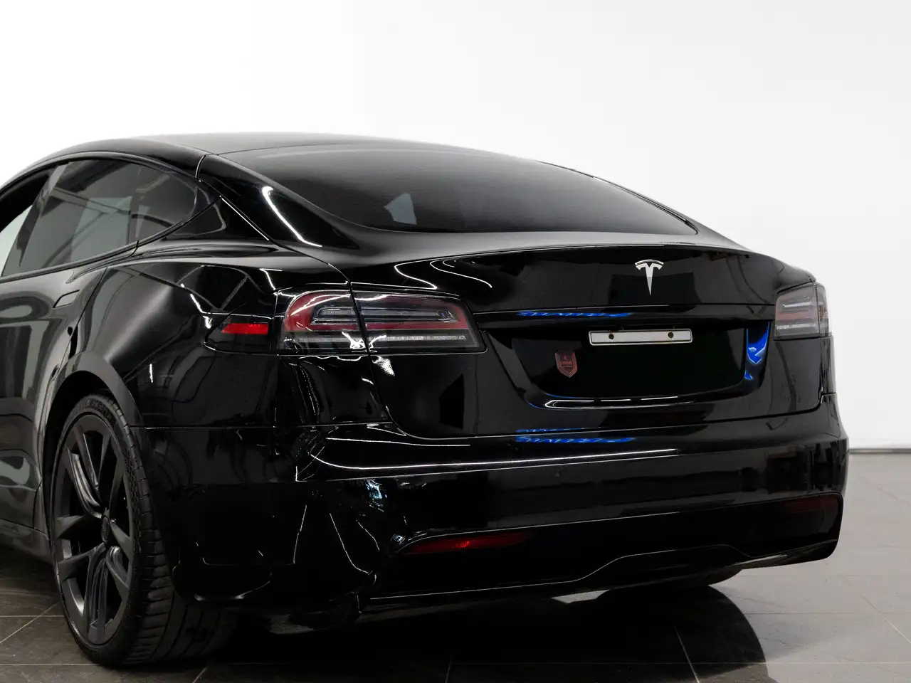Tesla Model S - Image 14