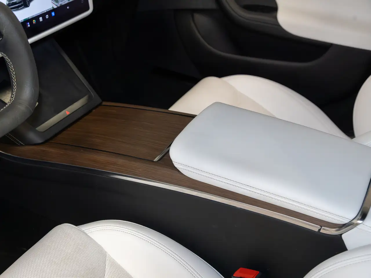 Tesla Model S - Image 13
