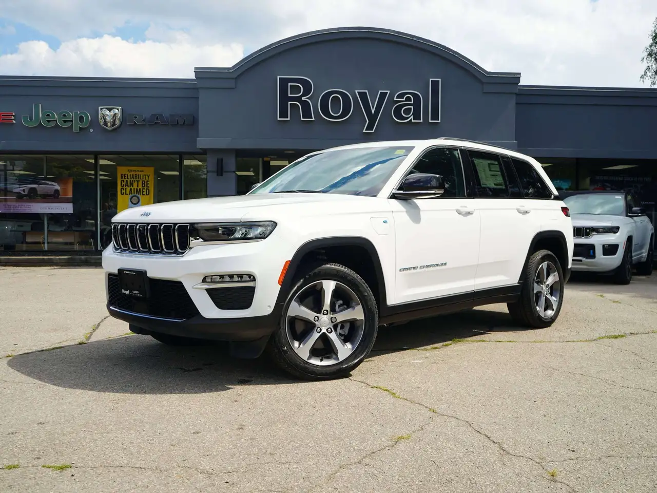 Jeep Grand Cherokee - Image 1