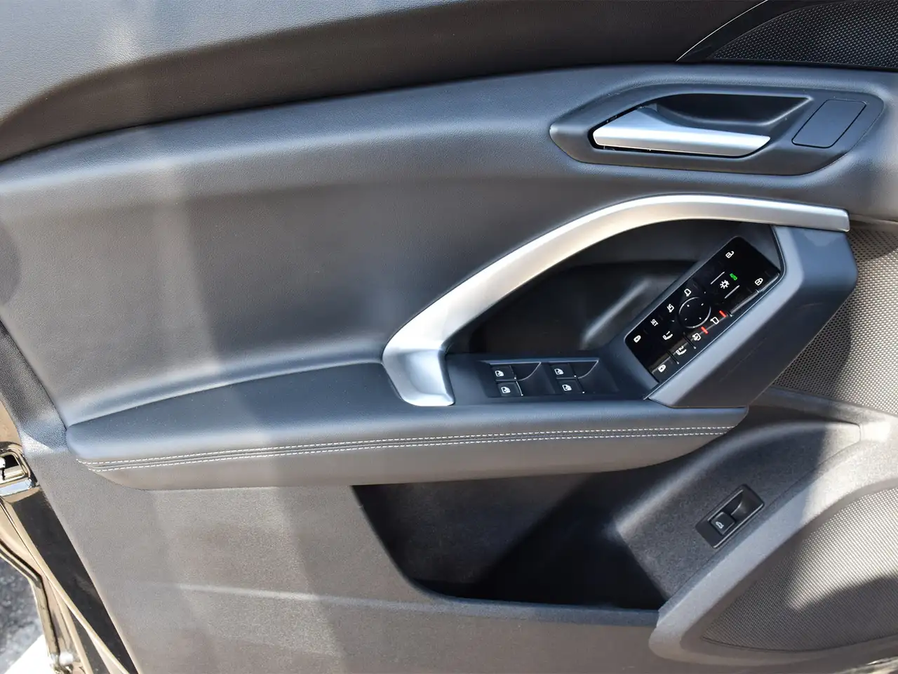 Audi Q5 - Image 11