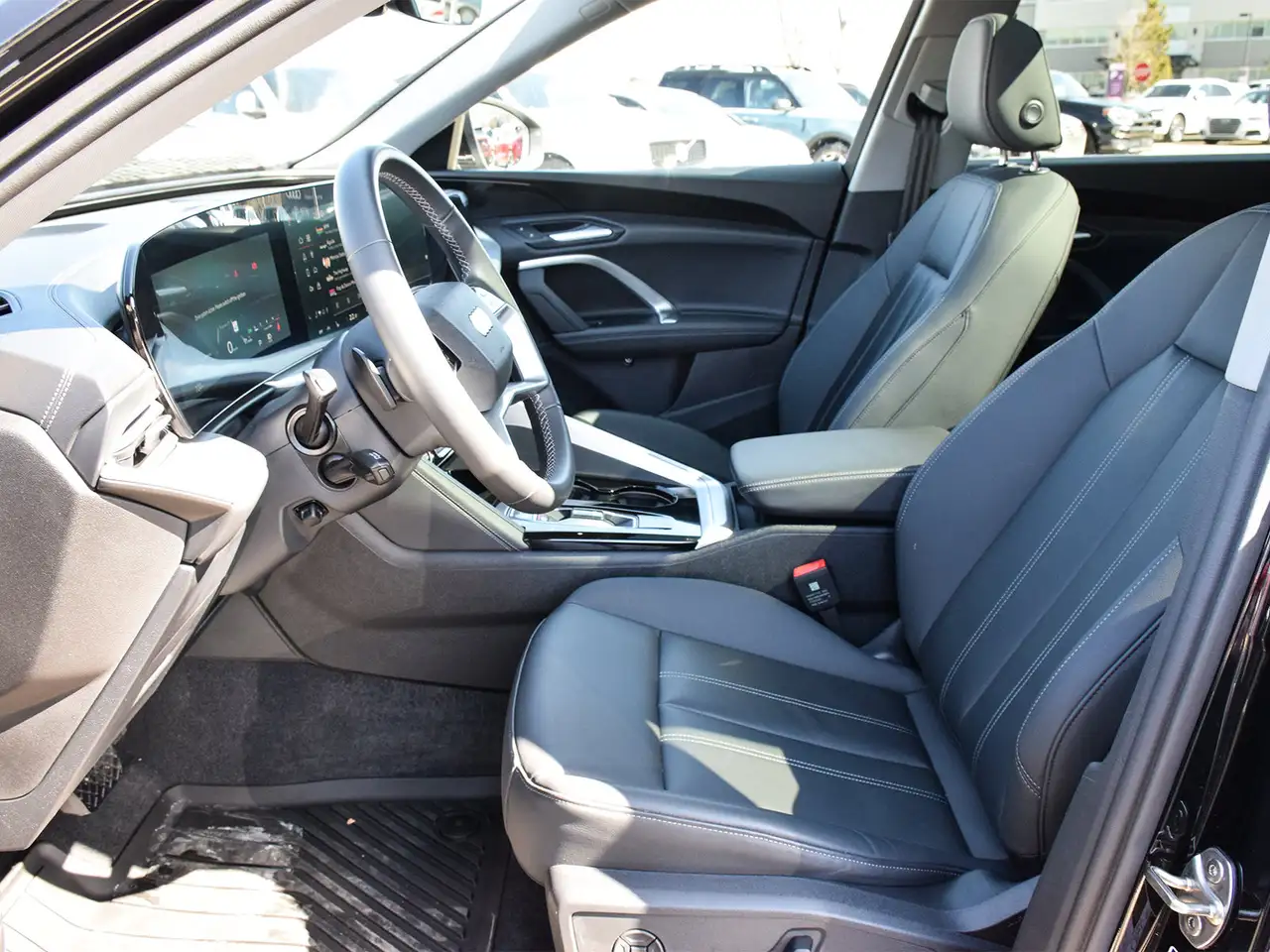 Audi Q5 - Image 13