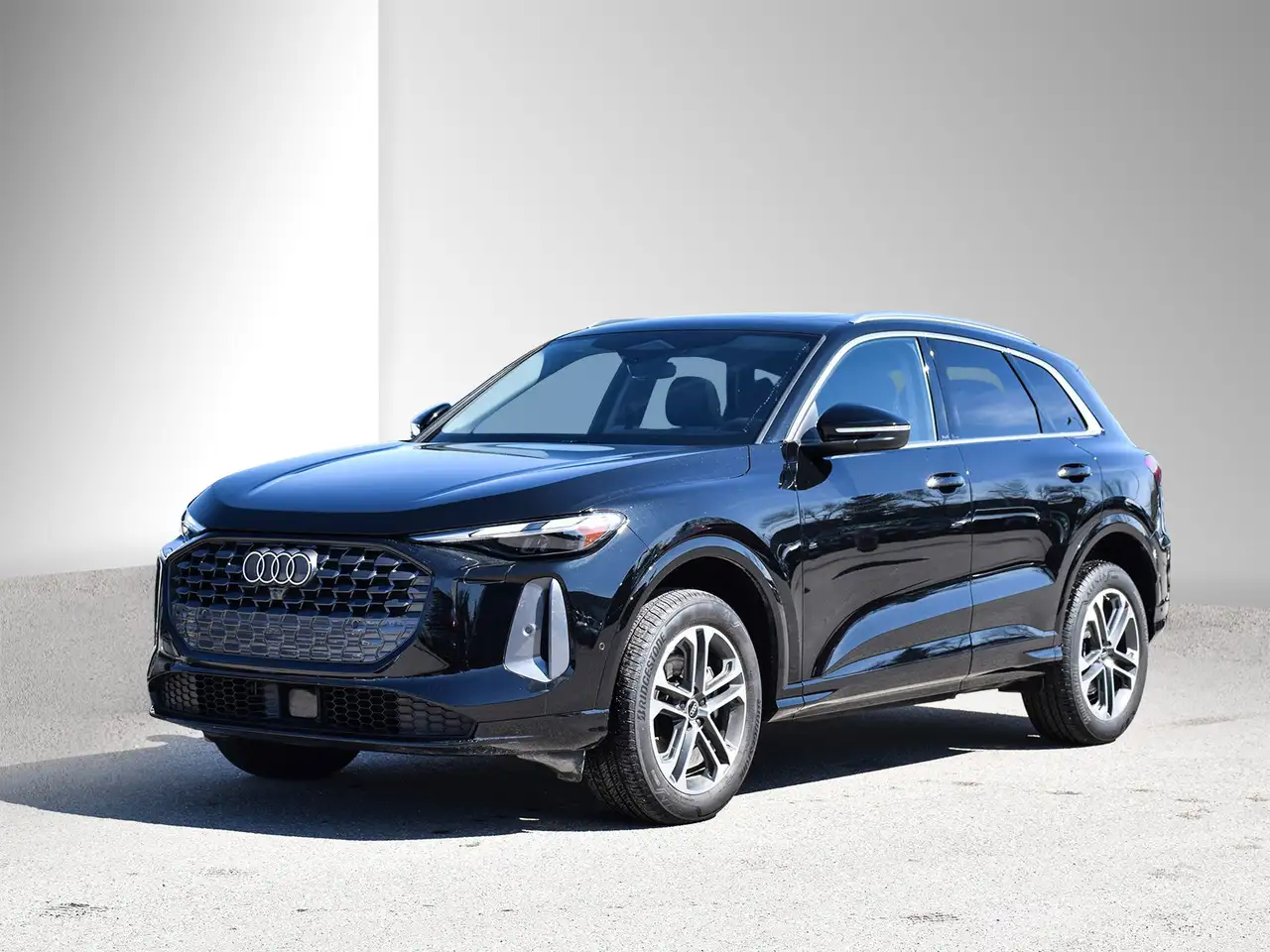 Audi Q5 - Image 1