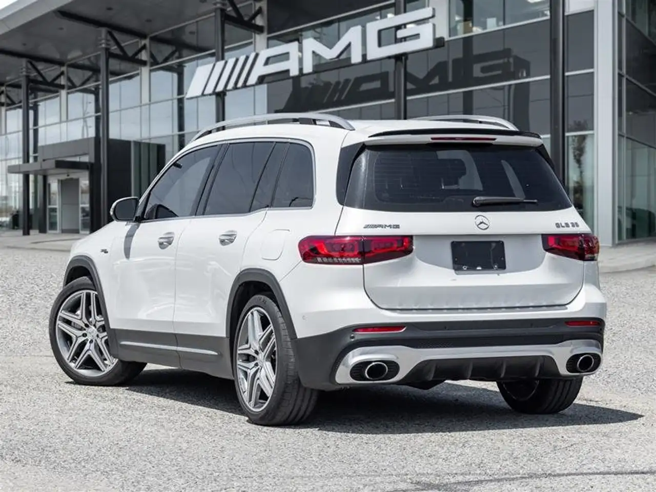 Mercedes-Benz GLB - Image 10