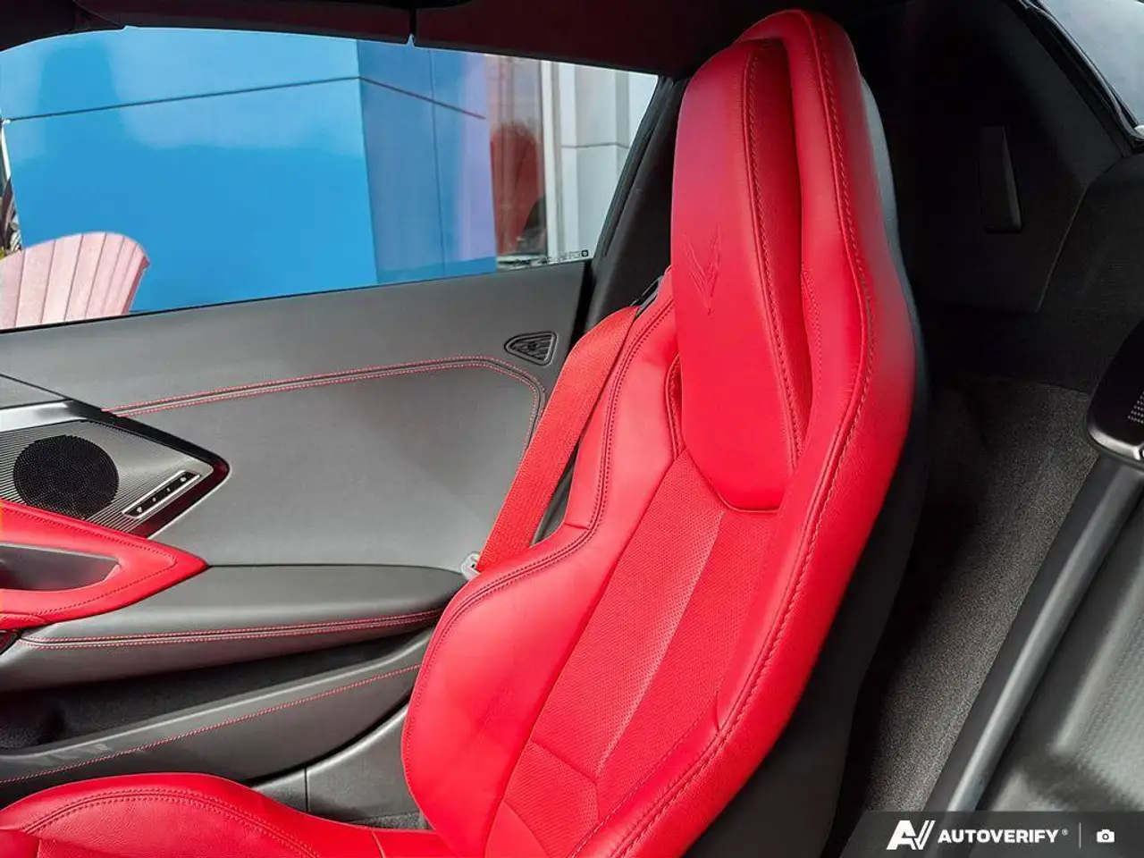 Chevrolet Corvette - Image 22