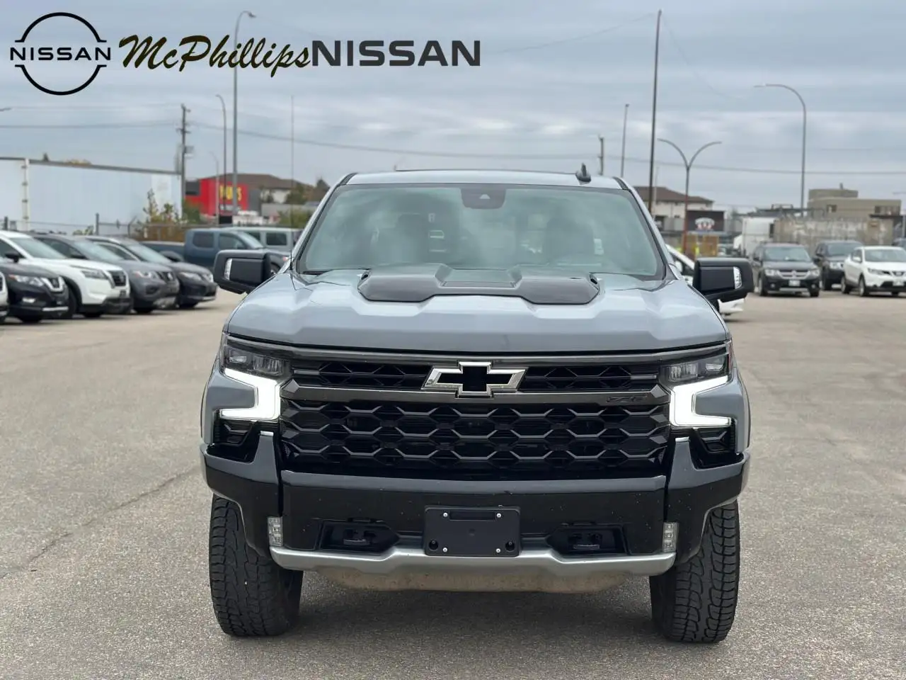 Chevrolet Silverado 1500 - Image 2