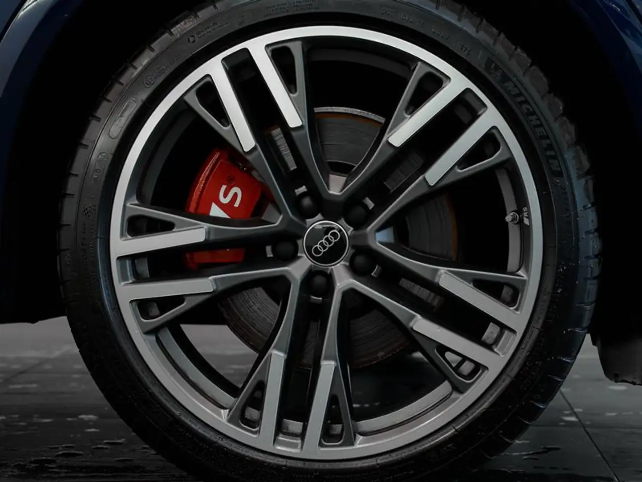 Audi SQ5 - Image 6