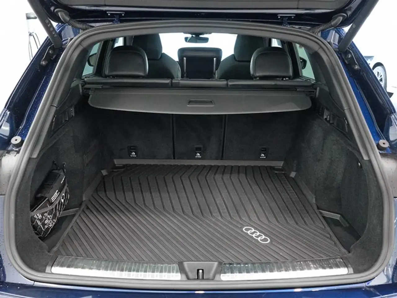 Audi SQ5 - Image 16