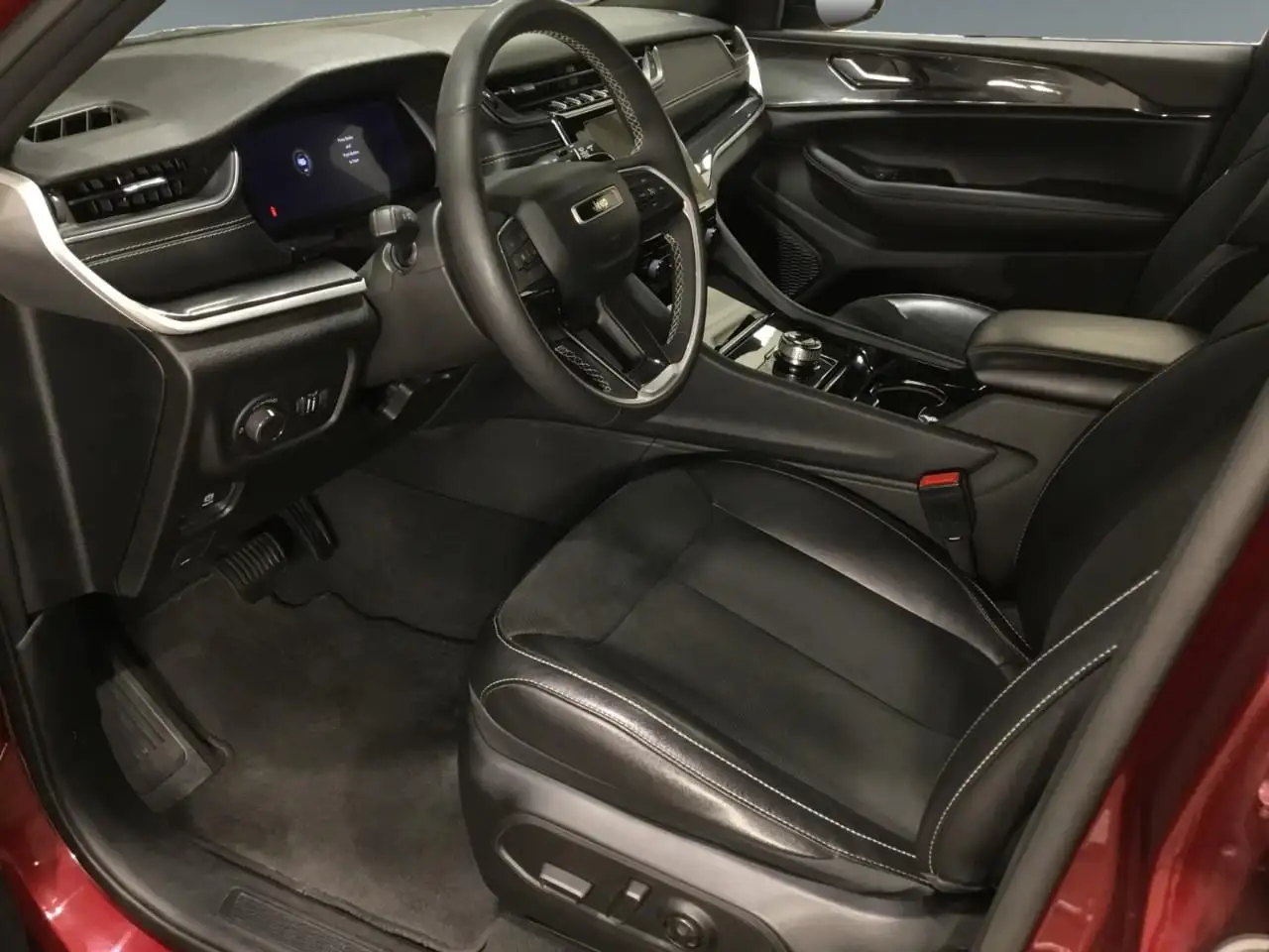Jeep Grand Cherokee - Image 9