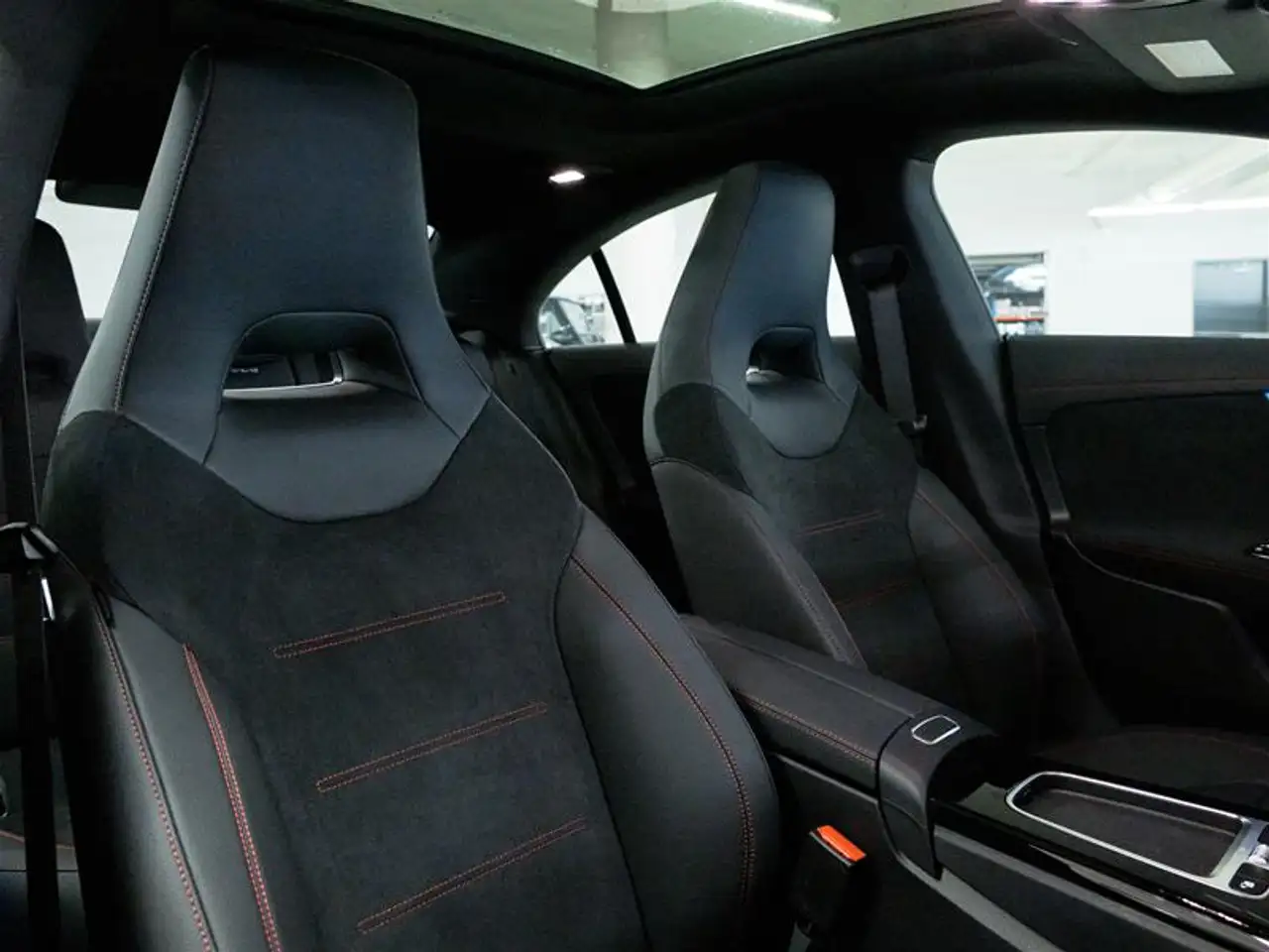 Mercedes-Benz CLA - Image 22