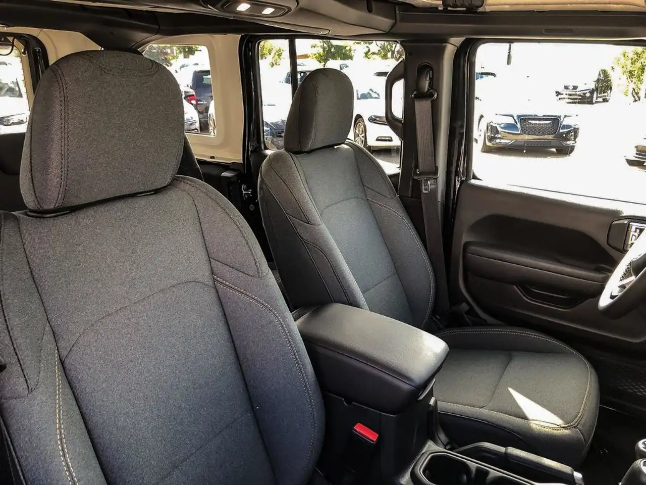 Jeep Wrangler - Image 26
