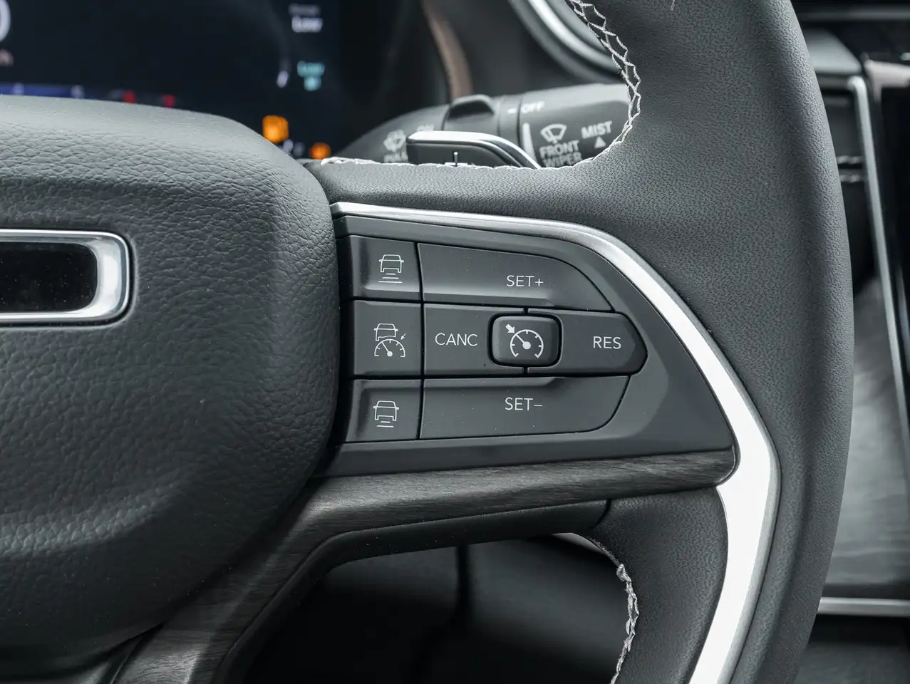 Jeep Grand Cherokee - Image 11